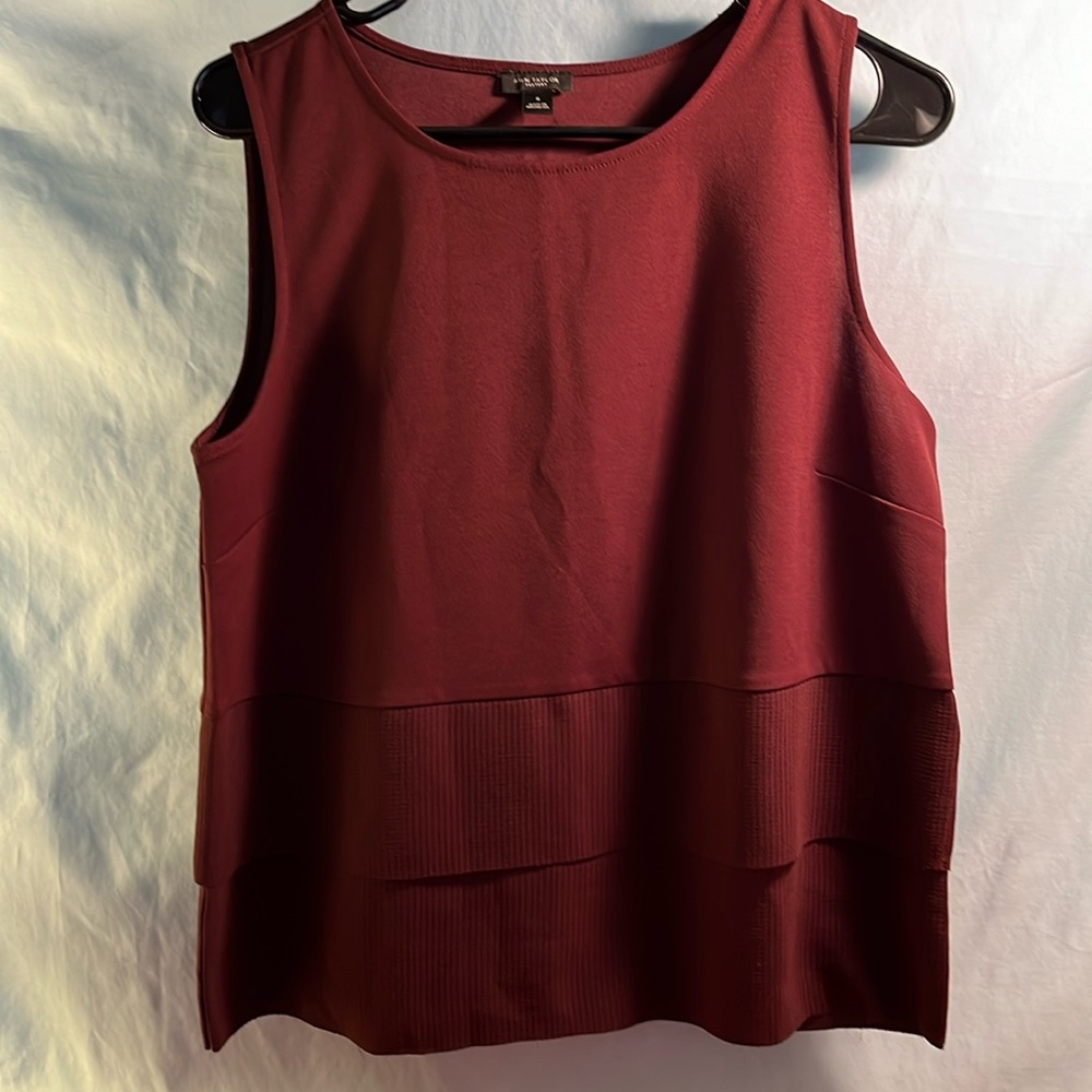 Ann Taylor-Maroon sleeveless tank Rust-Size M